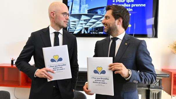 <p>David Leisterh und Georges-Louis Bouchez stellten ein „Vor-Regierungsprogramm“ der MR für Brüssel vor.</p>