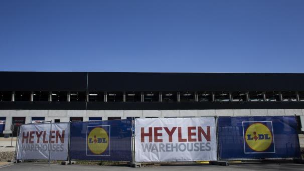 <p>Beschäftigte fordern bessere Arbeitsbedingungen und warnen vor Streik.</p>