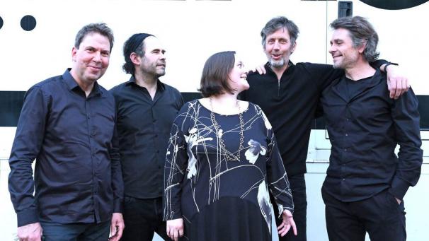 <p>Track Five besteht aus fünf erfahrenen Musikern.</p>