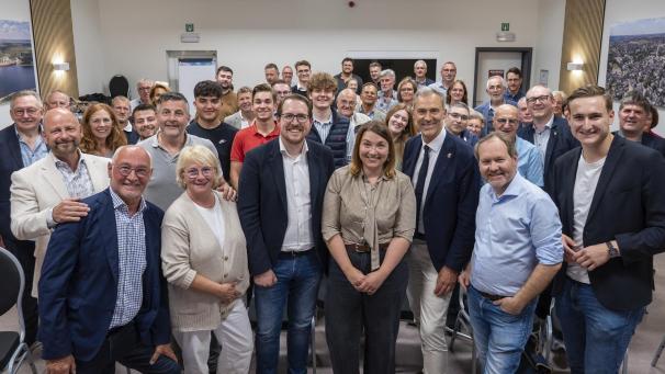 <p>Gruppenbild beim Besuch im Kolpinghaus: CSP-Vertreter empfingen Yvan Verougstraete.</p>