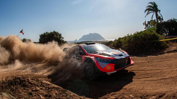 <p>Thierry Neuville (Hyundai) konnte auf Sardinien lediglich Bonuspunkte einheimsen.</p>