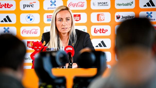 <p>Elisabet Gunnarsdottir bei der Pressekonferenz in Asse</p>