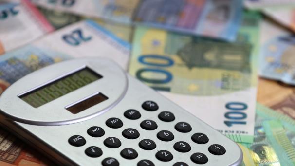 <p>Grund für die Reform sind stark gestiegene Ausgaben, die laut Regierung langfristig nicht tragbar sind.</p>