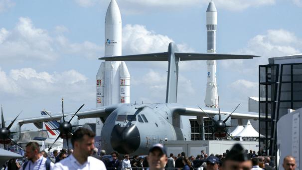 <p>Der Salon International de l'Aéronautique et de l'Espace in Le Bourget ist Europas größte Luftfahrtmesse.</p>