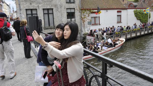 <p>Regional bleibt Flandern (Bild: Brügge) mit einem Anteil von 63 Prozent das beliebteste Touristenziel.</p>