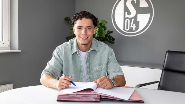 <p>Soufiane El-Faouzi wird ein „Königsblauer“.</p>