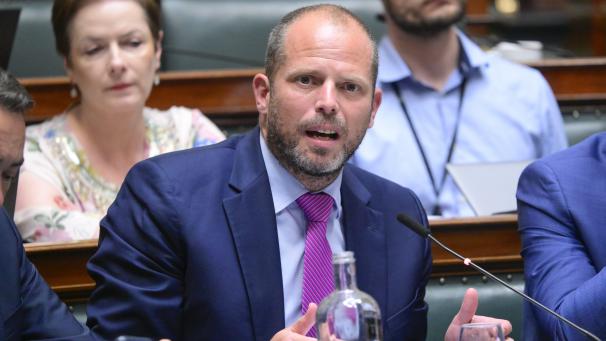 <p>Theo Francken in der Kammer</p>