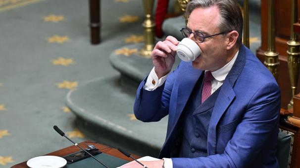 <p>De Wever in der Kammer: „Es ist Zeit, das erste Reformpaket zügig umzusetzen.“</p>