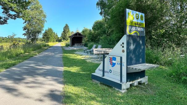 <p>Die autarke Ladestation für E-Bikes steht neuerdings in Born.</p>