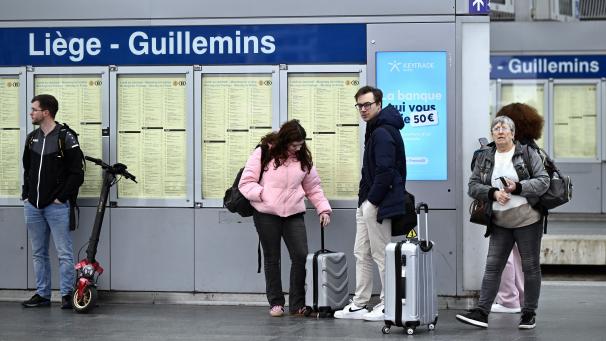 <p>Vier Umstiege bis zur Vorlesung: Studierende aus Ostbelgienkämpfen mit der Anbindung.</p>