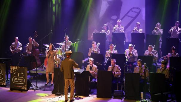 <p>Die Big Band aus Sourbrodt bei einem Glenn-Miller-Konzert</p>