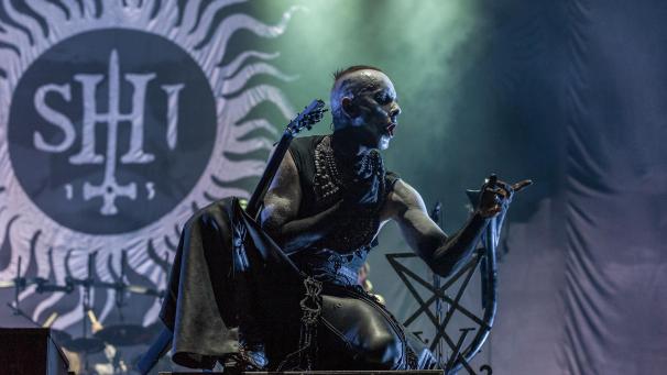 <p>Die Black-Metal-Band Behemoth spielte am Freitagabend um Mitternacht und sorgte für eine unheimlich-düstere Stimmung.</p>