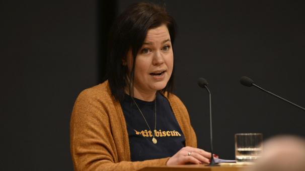 <p>Evelyn Jadin (PFF) verteidigte den Haushaltskurs der Regierung und sprach von klaren Prioritäten.</p>