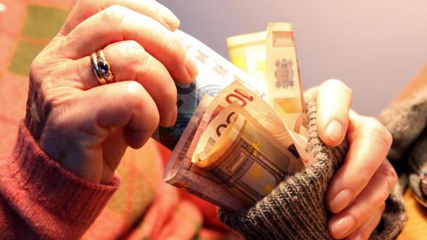 <p>Der normale Sparer wird mit Mini-Zinsen abgespeist.</p>