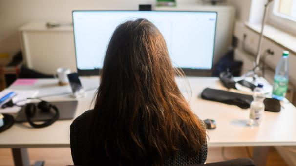 <p>Viele junge Erwachsene starten über- oder unterqualifiziert ins Berufsleben.</p>