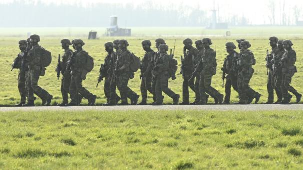 <p>Einneuer Gesetzesentwurfsieht vor, dass jungeBelgier vor ihrem 18. Geburtstag einen Infobrief zum freiwilligen Wehrdienst erhalten sollen.</p>