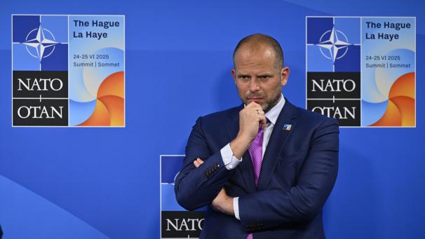 <p>Verteidigungsminister Theo Francken während des NATO-Gipfeltreffens in Den Haag</p>