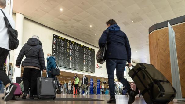 <p>Die belgischen Zollbehörden am Flughafen Brüssel raten Sommerurlaubern zur Vorsicht – besonders bei Alkohol, Bargeld und exotischen Souvenirs.</p>