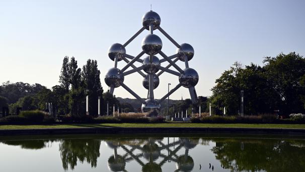 <p>Das Atomium in Brüssel schließt wegen extremer Hitze bereits am Nachmittag – erst zum zweiten Mal seit seiner Eröffnung.</p>