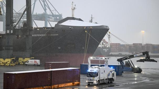 <p>Im Zuge einer EU-weiten Aktion beschlagnahmten Einsatzkräfte über drei Tonnen Kokain – darunter ein Fund in Zeebrugge.</p>