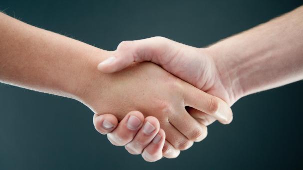 <p>In vier Modulen lernen die Teilnehmenden in Eupen, Vielfalt zu verstehen, Konflikte zu lösen und kulturelle Unterschiede konstruktiv zu nutzen.</p>