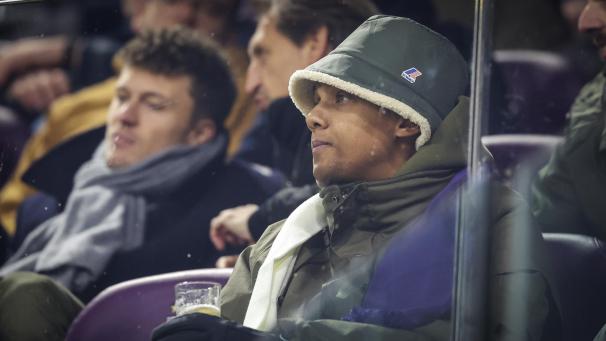 <p>Stromae bei einem Spiel des RSCA gegen Club Brugge</p>