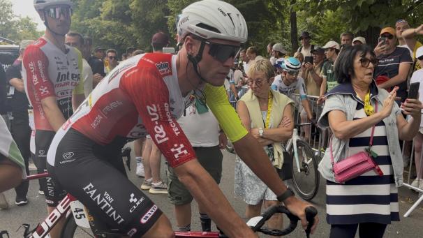 <p>Laurenz Rex unmittelbar vor dem Start der ersten Etappe in Lille</p>