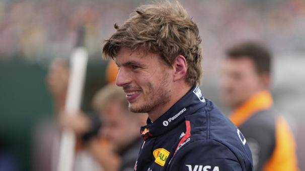 <p>Max Verstappen aus den Niederlanden lächelt nach dem Qualifying.</p>