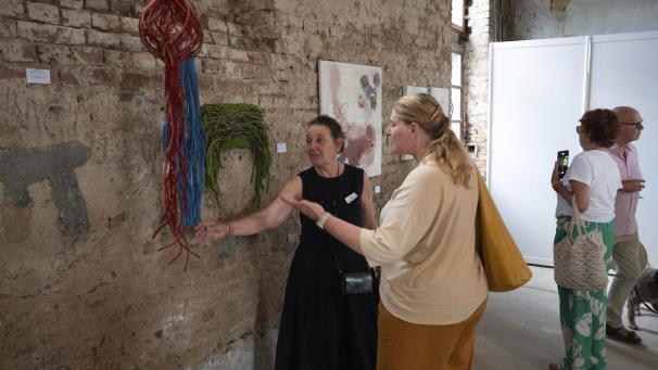 <p>Die Jahresausstellung der Europäischen Vereinigung bildender Künstler aus Eifel und Ardennen (EVBK) in Prüm wird in diesem Jahr durch eine Sonderausstellung von Mitgliedern des Kunstforums Ostbelgien ergänzt.</p>
