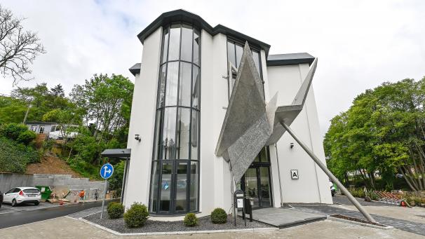 <p>Ein Blick auf das Arbeitsamt der DG. Trotz leicht steigender Arbeitslosenzahlen liegt die DG im belgischen Vergleich weiterhin unter dem Durchschnitt – deutlich unter den Quoten in Brüssel und der Wallonie.</p>