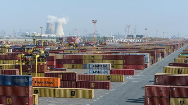 <p>Selbst wenn der Handelskrieg von US-Präsident Trump in 53 % der Branchen in Belgien wenig bis keine Auswirkungen hat, schafft er eine Unsicherheit, die die Rentabilität und Investitionen beeinträchtigt (Bild: Hafen Antwerpen).</p>