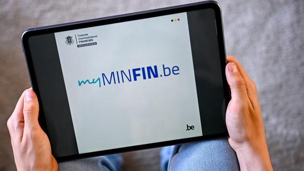 <p>Rund 2,3 Millionen Belgier haben ihre Steuererklärung online abgegeben – etwas weniger als im Vorjahr.</p>