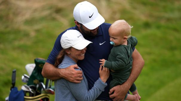 <p>Scottie Scheffler feiert mit seiner Familie</p>