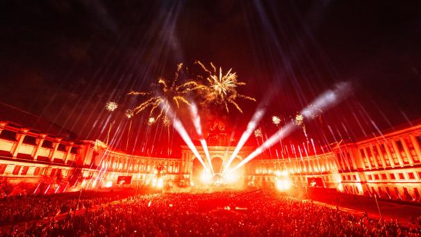 <p>Die Festlichkeiten zum Nationalfeiertag sind im Jubelpark mit einer Feuerwerksshow zu Ende gegangen.</p>