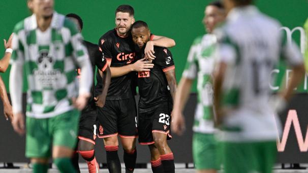 <p>Marco Ilaimaharitra (rechts) ließ sich nach seinem Treffer zum 2:0 feiern.</p>
