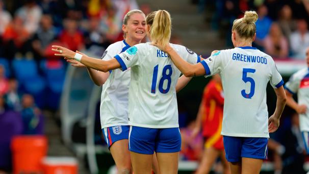 <p>England krönt sich zum zweiten Mal in Folge zum Europameister.</p>