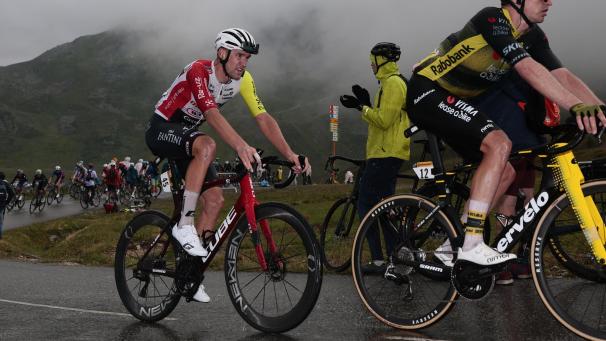 <p>Laurenz Rex, hier auf dem Weg zum Col de la Loze: „Es war eine harte Tour“, sagte er im Interview.</p>