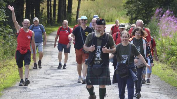<p>1.853 frohe Wanderer waren am Wochenende in Weywertz und Umgebung unterwegs.</p>