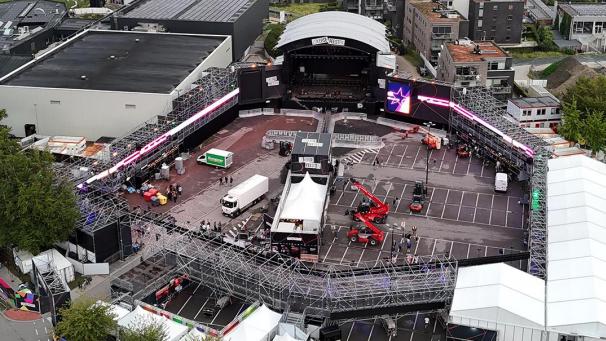 <p>Ein Blick von oben auf das Festival-Gelände</p>