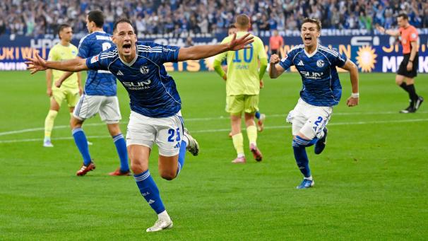<p>Neuzugang Nikola Katic traf direkt im ersten Ligaspiel für Schalke.</p>