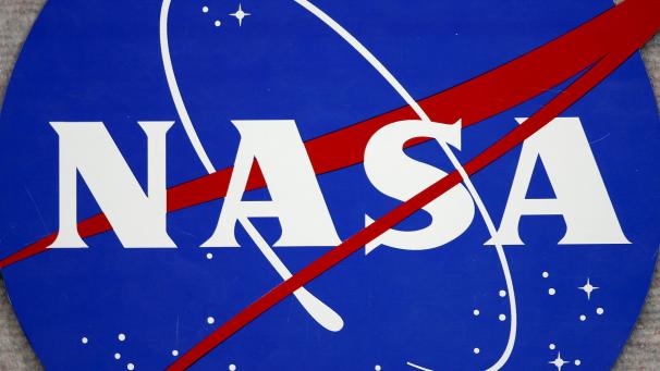 <p>Das Logo der NASA am Johnson Space Center in Houston</p>