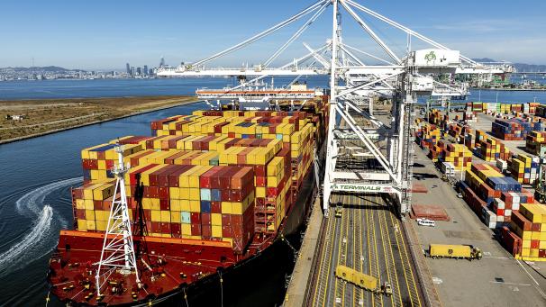 <p>Containerschiff_in_d_86855914</p>