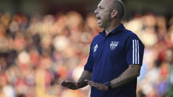 <p>AS-Cheftrainer Bruno Pinheiro beim Auftaktspiel gegen den RFC Lüttich</p>