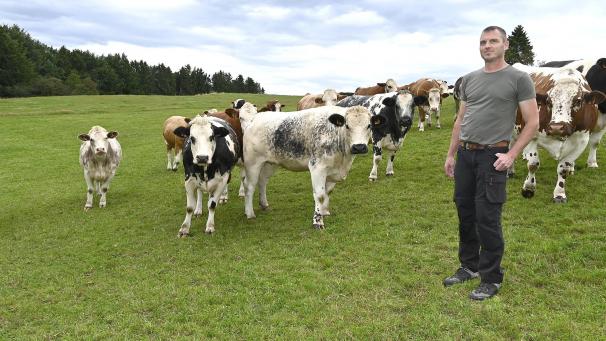 <p>Der Crombacher Veterinärmediziner Dr. Frank Cremer hofft, dass die Lumpy-Skin-Krankheit in Frankreich eingedämmt werden kann: „Seine ganze Herde keulen zu müssen, ist für jeden Züchter eine absolute Katastrophe.“</p>