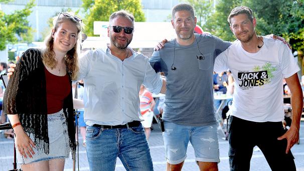 <p>Darinka Theissen, Jean-Luc Velz, Danny Holper und Florian Gangolf (v.l.n.r.) bilden seit diesem Jahr die Akustikband Unplugged 4.</p>