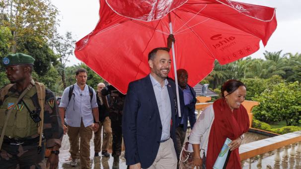 <p>Außenminister Maxime Prévot reist erneut in die DR Kongo – Themen sind Konfliktlösung, Menschenrechte und die Zusammenarbeit im Rohstoffsektor.</p>