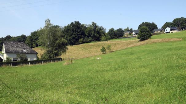 <p>Auf diesem Grundstück soll die umstrittene Trinkwasseraufbereitungsanlage gebaut werden.</p>