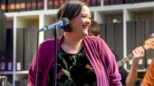<p>Annick Hermann leitet das Födekam-Projekt „Sing &amp; Connect“.</p>
