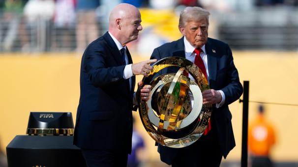 <p>FIFA-Chef Gianni Infantino und US-Präsident Donald Trump beim Finale der Klub-WM zwischen Chelsea und PSG</p>