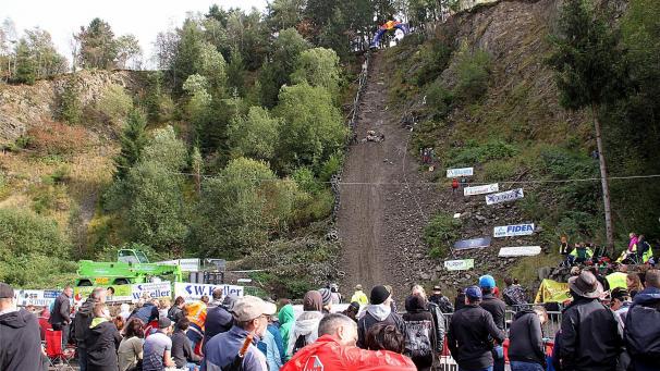 <p>Das Erklimmen des Berges am Andler Steinbruch ist ein wahres Spektakel.</p>